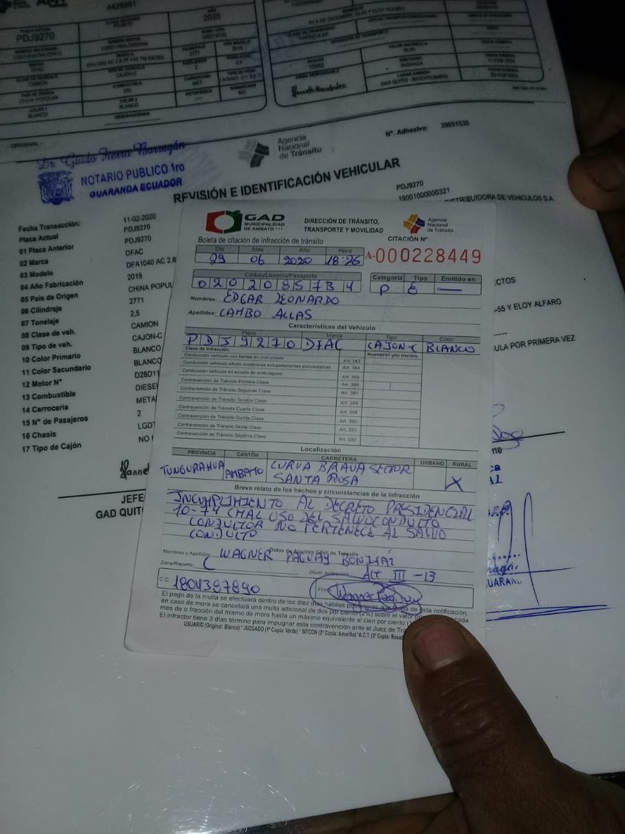 ana_hidaana's tweet image. #MariaPaulaRomo agente de transito Wagner Paguay de ambato retiene abusivamente carro de empresa constructora a pesar de contar con salvoconducto y acuerdo ministerial plan piloto