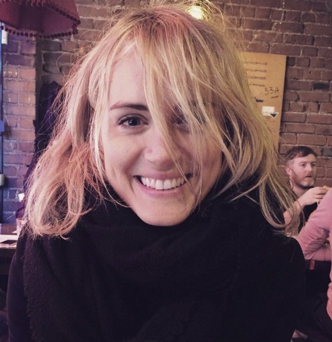 chapmvns's tweet photo. Her smile makes my heart go 🦋
#TaylorSchilling #taylorschillingsmile #piperchapman #OITNB #orangeisthenewblack #vauseman https://t.co/DvhGIDVasj