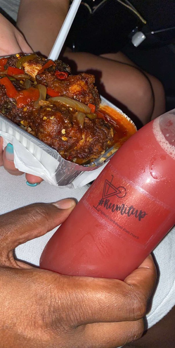 Rumitup_'s tweet photo. #Rumitup treated customers to sample food boxes yesterday🤤 Samples included: Korean or sweet honey wings with egg fried rice 🍯 🍗😋 We are doing the same today 🥳 when a #Rumitup bottle is purchased ‼️ Call 07943791865 or DM to order #Rumitup #koreanwings #sweethoney #DMtoorder https://t.co/8TgmnDiVxx