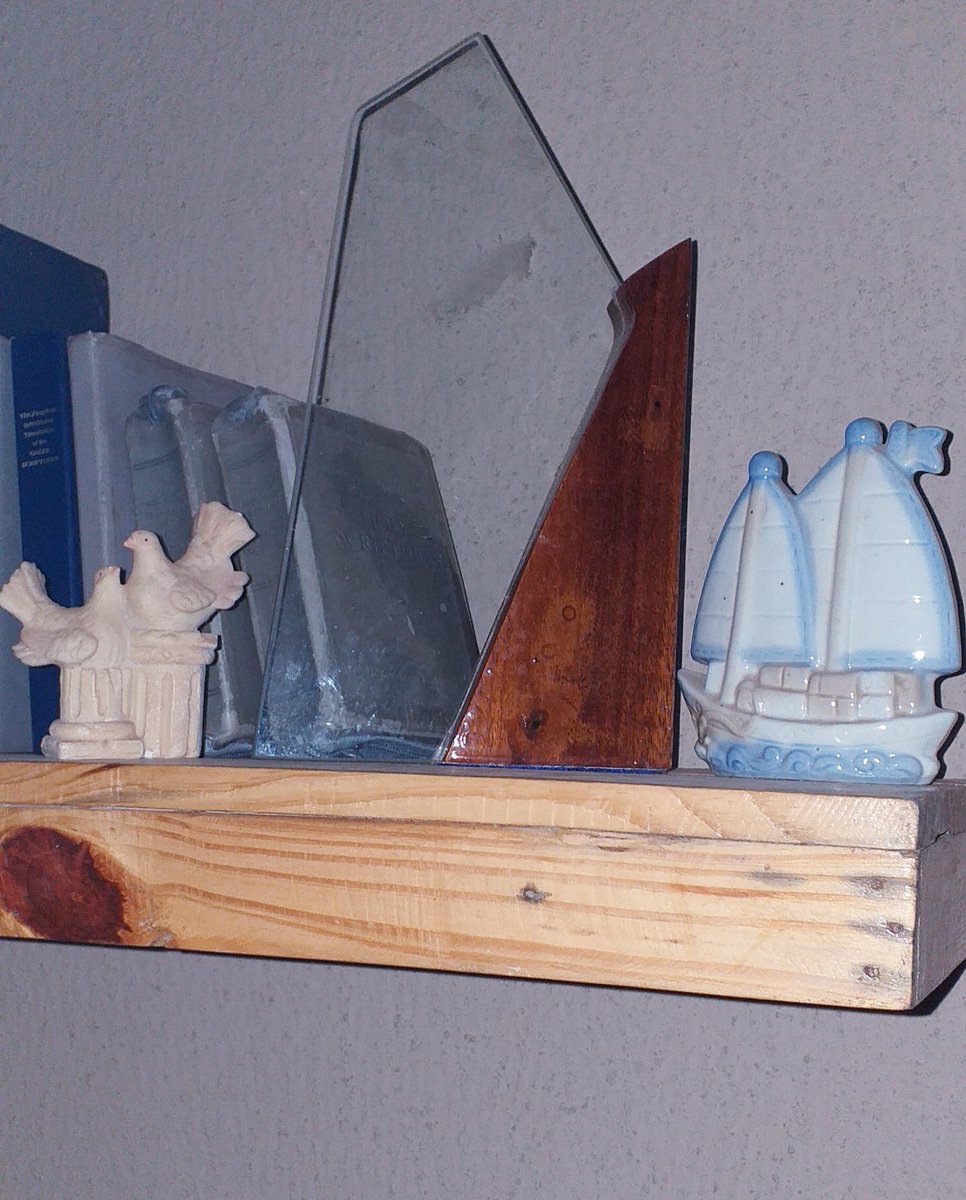 yakanji's tweet image. Crystals on wood trophies ideas
#CreativeRecognition 
#GetItDone 
#UniquelyMade