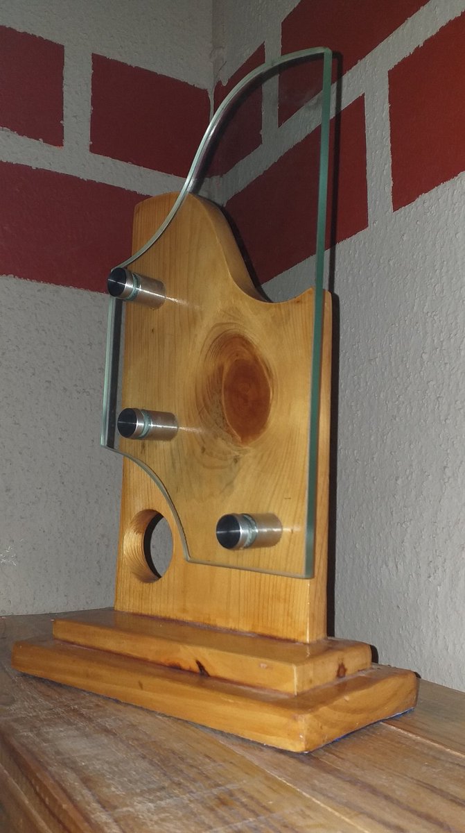 yakanji's tweet image. Crystals on wood trophies ideas
#CreativeRecognition 
#GetItDone 
#UniquelyMade
