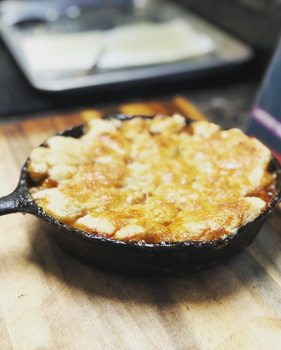 MrChefLobbyist's tweet image. Mango Peach Cobbler with Homemade Vanilla Ice Cream #cheflobbyist #dessert #cobbler #mango #peach #sauce #southerncuisine #southerndessert #peachcobbler #mangocobbler #bestofbothworlds #houston #foodie #foodie