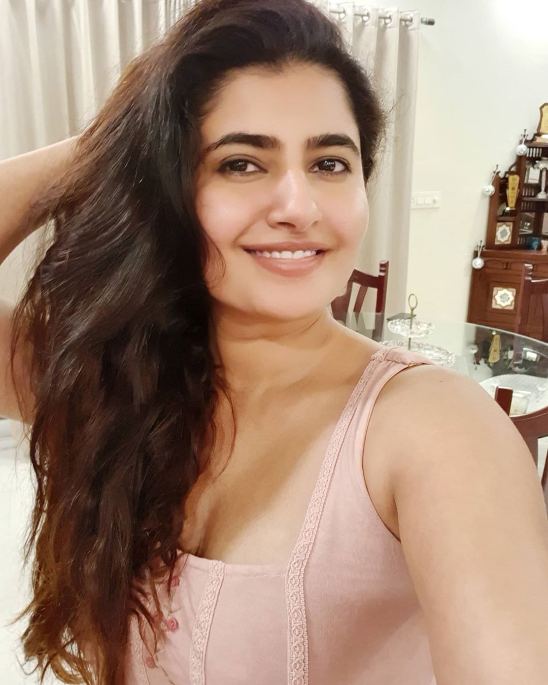 EbuWtzdVAAAQwYw?format=jpg&name=large