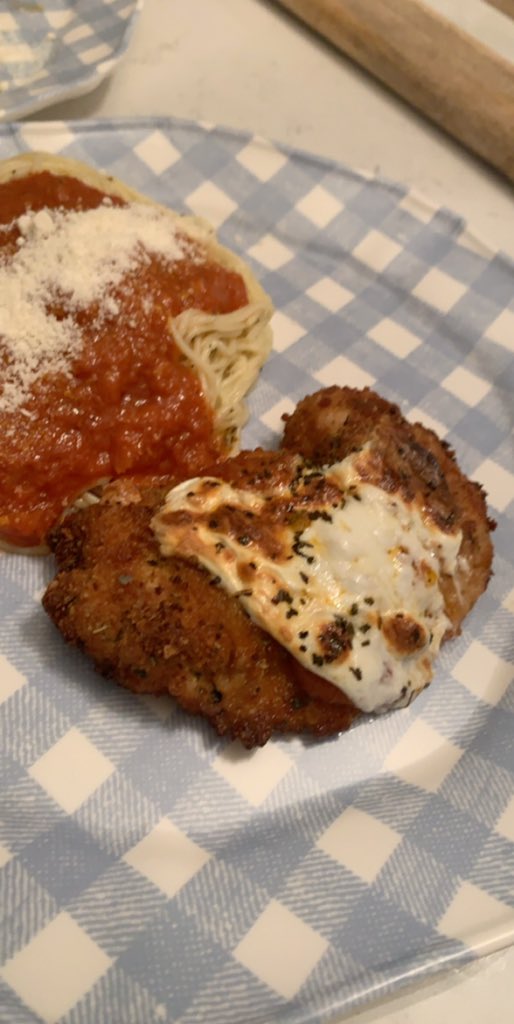 Listened to <a href="/Buccigross/">BucciOT.Com</a> on <a href="/ChirpinDMV/">Chirpin’ DMV 🏒🎙</a> podcast and had to make some parm for dinner. #extracrispy #saucymitts