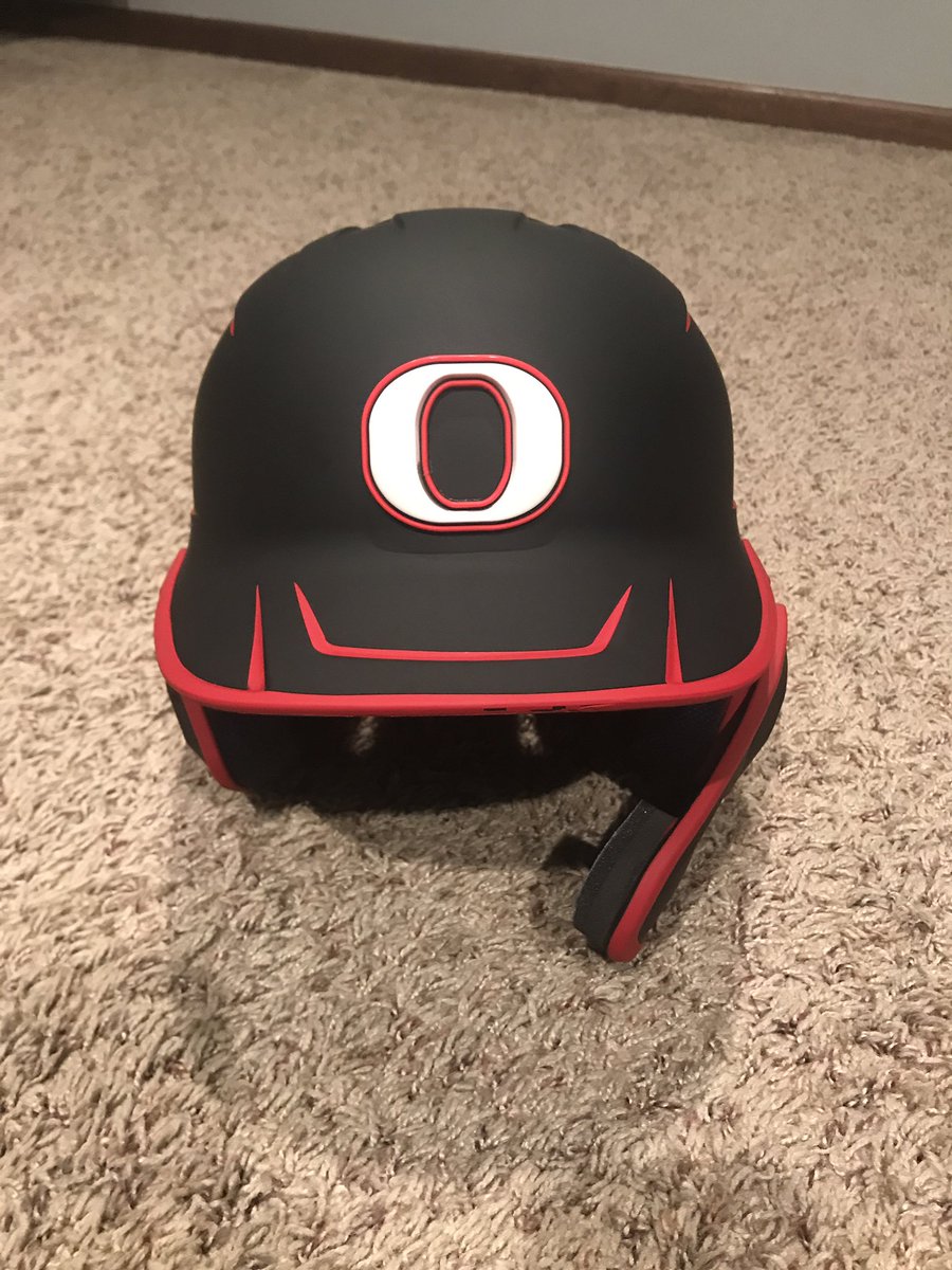 amatoj25's tweet photo. Birthday boy Joe got a new batting helmet today. ⚾️ Something we designed online months ago but corona held it up a bit. Looks like this sweet design was worth the wait. 🔥
#Rawlings #SwingBling #OmahaTigers https://t.co/93U6OtXL7W