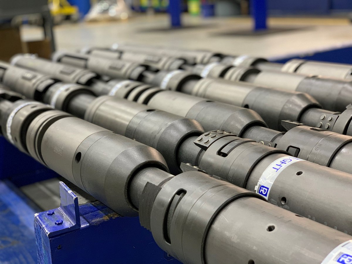 DLOilTools's tweet photo. We are putting ASI-X Packers together daily! For product information, visit https://t.co/o4Zqz6LjE8. To place your order, give us a call at (918) 587-3504. #weknowdownhole #DLBuilt #oilandgas https://t.co/rcL7ep76UN