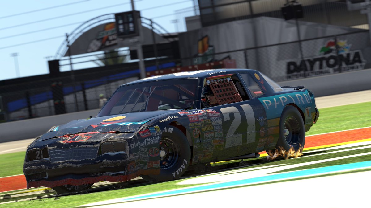 justinmelillo's tweet photo. Congrats one last time to @JPoulin2013!
#Firecracker200 | #Fireweeks | @eRacr_gg https://t.co/3kfy1KY9TJ