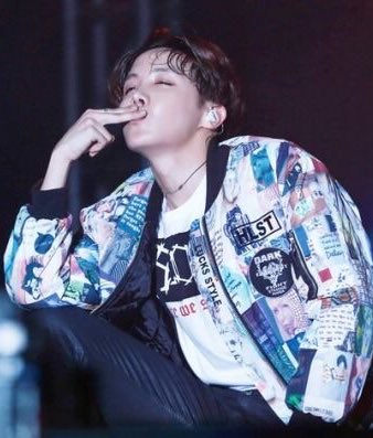 Hoseok’s thirst traps; a thread