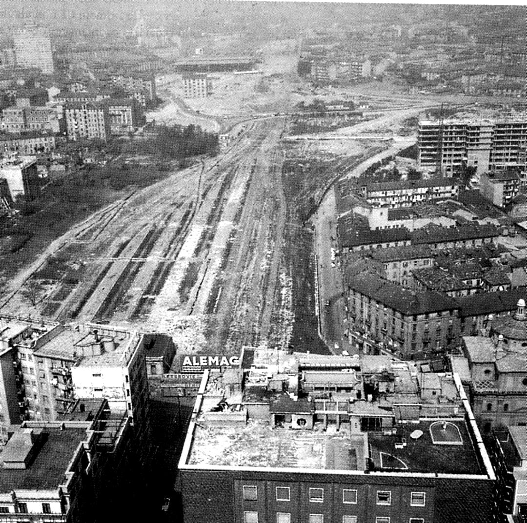 10/ The hearth of the CBD was supposed to be located in the area liberated by the moving of the freight rail infrastructure and the construction of a new rail main terminus further west, just outside Porta Garibaldi