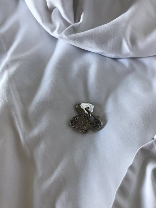 อะไรคือตื่นมากุญแจพัง สปริงหาไ่ม่เจอด้วย https://t.co/iGee5h2d15<a href="/tag/anal"class="tags"><span>#anal</span></a><a href="/tag/negi"class="tags"><span>#negi</span></a>