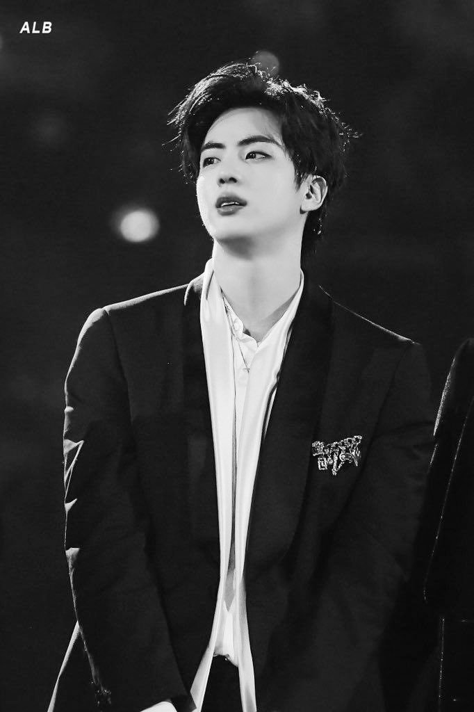 Kim Seokjin as Iron Man/ Tony Stark- JINIUS, BILLIONAIRE, PLAYBOY, PHILANTHROPIST- big heart- HARD WORKERS AF! - i bet you Kim Seokjin could make anything wonderful out of scraps like Tony, THESE TWO ARE CREATIVE GENIUSES