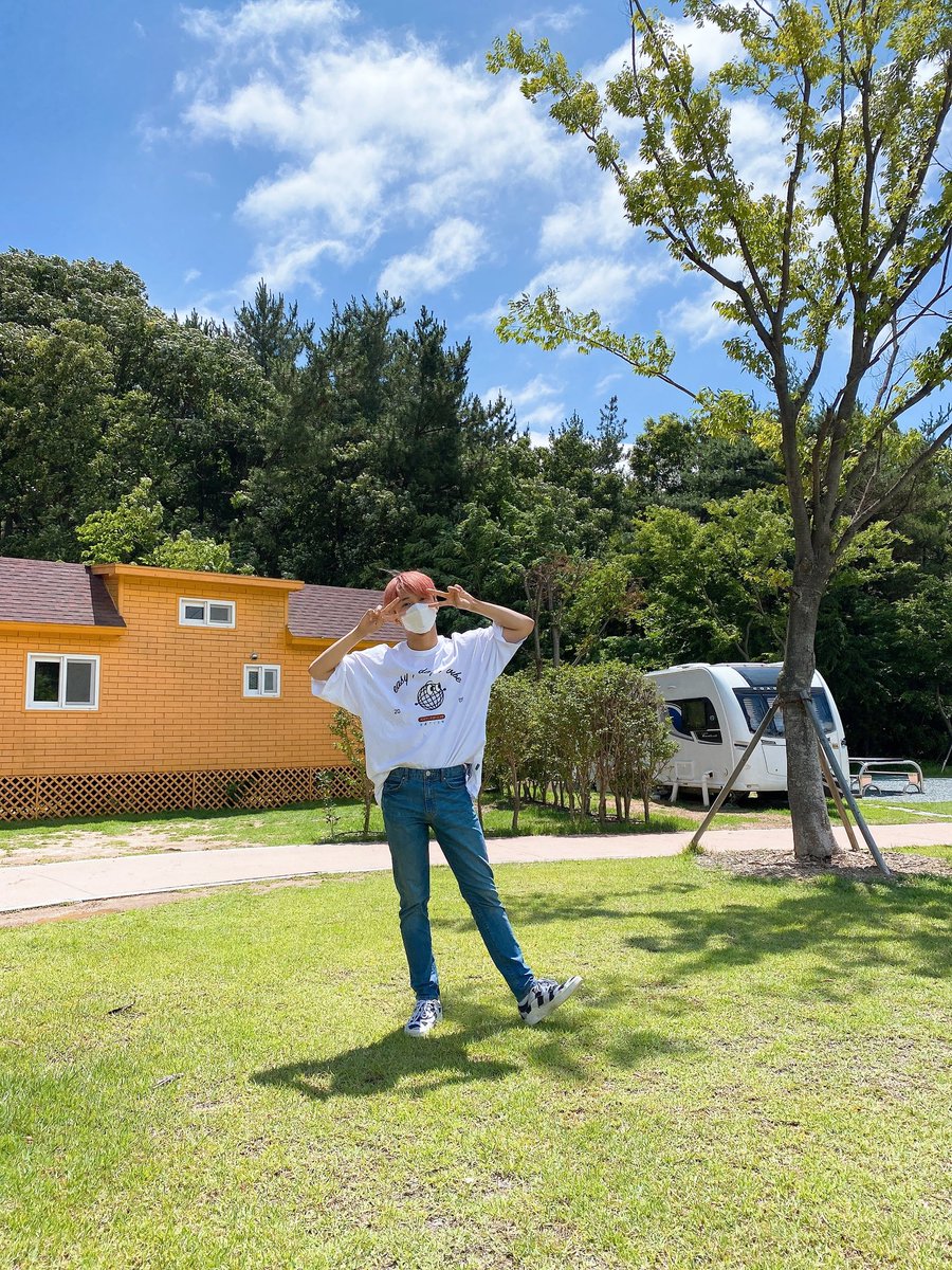DIA_CRUNCH's tweet photo. [#찬영] 가족들과 오랜만에 캠핑👍
#디아나 #디크런치 #캠핑 https://t.co/lSQPz0dGoq