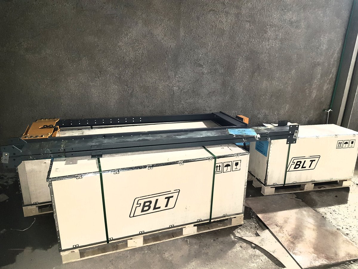 explift_indo's tweet photo. Unloading - Home Lift 3/3/3 - 450kg Machine Roomless : 1 unit
Always be grateful!
#luxurylifestyle #explift #homelift #rumah #ruko #pabrik #passengerlift #bedlift #liftbarang #motivation #luxurylife #BILLIONAIRE https://t.co/FVgOakoxzs