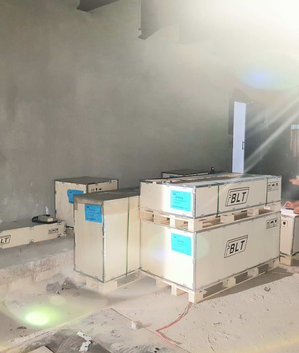 explift_indo's tweet photo. Unloading - Home Lift 3/3/3 - 450kg Machine Roomless : 1 unit
Always be grateful!
#luxurylifestyle #explift #homelift #rumah #ruko #pabrik #passengerlift #bedlift #liftbarang #motivation #luxurylife #BILLIONAIRE https://t.co/FVgOakoxzs
