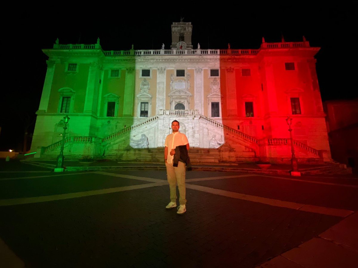thecouple_ad's tweet photo. What a lovely night in Campidoglio, Rome. It was fantastic to see that the city coloured the palace with the Italian flag 🇮🇹 to remember the victims of the virus Covid-19 💯🔝💪🏻💪🏻
#art #flag #like #follow #FolloMe #couple #likes #follower https://t.co/xQ3Lcngv8Q
