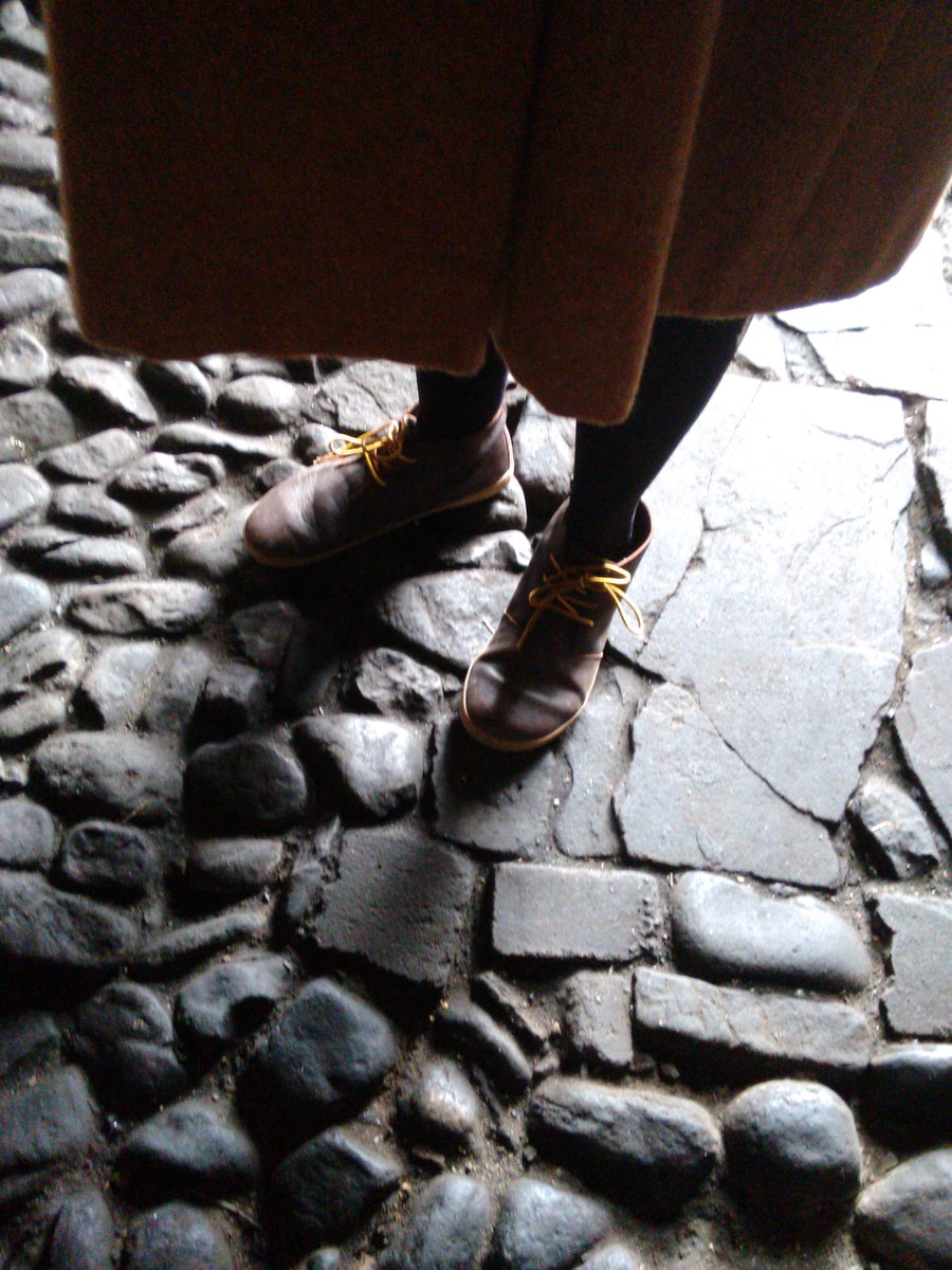AllertonStudio's tweet photo. This is a little part of our art studio- the cobbled floor of the barn in @AllertonStudio. We decided to keep it as a nod to the buildings history. #allertonhousestudios #barnconversion #lifeofanartist #neelzexpressionz #nestandcreate #myindiebiz https://t.co/aEDplmd0fE