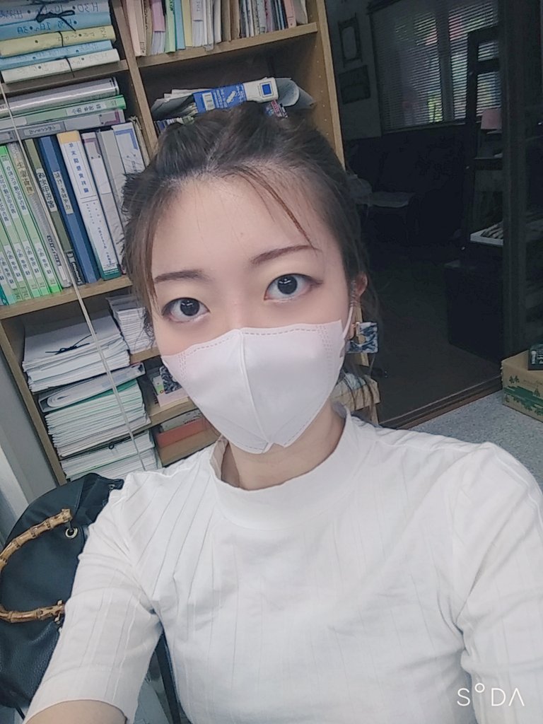 黒目小さい Twitter Search