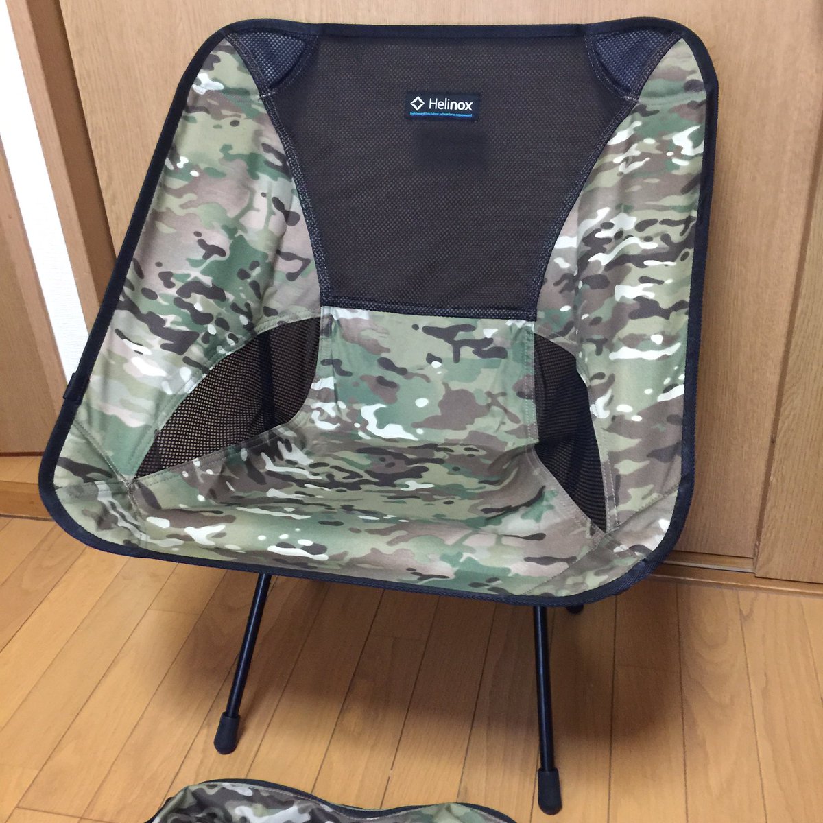 onehearttomo2's tweet photo. #Helinox
#ChairOne
#STRAiDA
帰って不発弾の確認♬
初Helinox(๑˃̵ᴗ˂̵)✨
ポールの入る瞬間が気に入ったw
ちっちゃいけど落ち着く(´∀`*)♬
コレいいっ❗️
あとはSTRAiDAの���ザーサドルバッグ♬ ちょっとした工具とかパンク修理剤を入れておこう🔧
(今月はポチらないって言ってたのは内緒🤫) https://t.co/SGPhjqiTyi