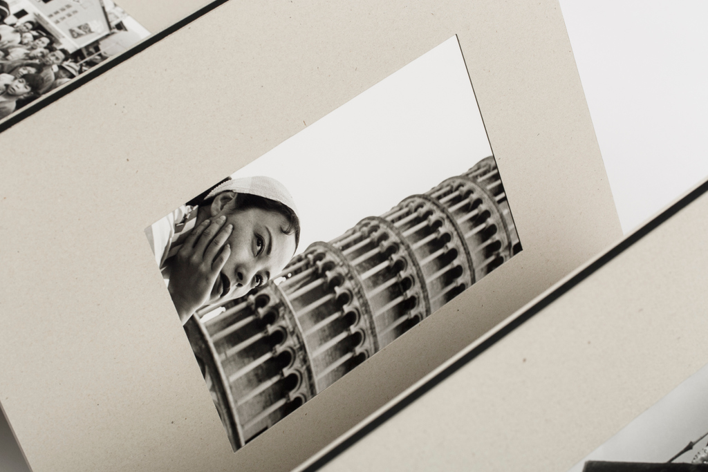 Ivorypress's tweet photo. Isamu Noguchi. '18 Drawings, 18 Photographs'
Edition of nine with one prototype. Each copy consists of three parts.
https://t.co/wgcGtZ6c3P
#Ivorypress #IsamuNoguchi #IvorypressCollection #ArtistsBook https://t.co/kir2hVt5I2