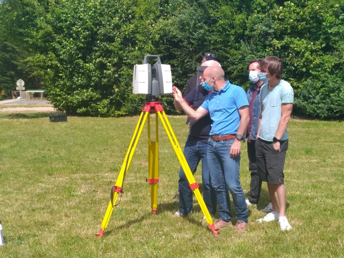 esgtcnam's tweet photo. L'@esgtcnam est très heureuse de retrouver pour deux semaines en #présentiel les #stagiaires des modules #science de la #mesure et #geomatique du #dplg 2020. @LeCnam @OGE_geometres @UNGE_officiel https://t.co/PGVNlhrSIU