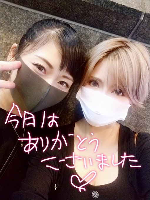 Twitterエロ垢の自撮りエロ画像1
