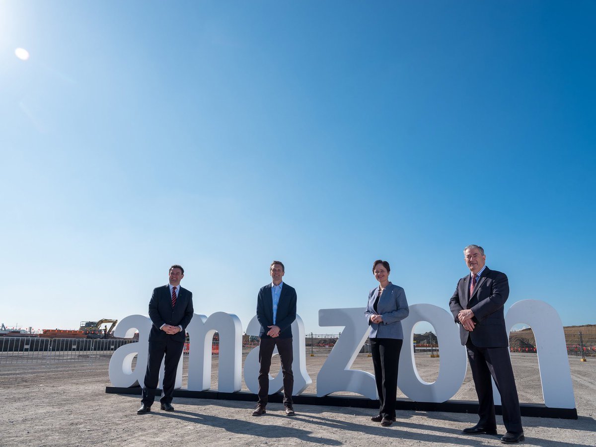 stuartayresmp's tweet photo. Big News....@AmazonAustralia is coming to Western Sydney in a big way!

✅ 200,000m2 Robotics Fulfilment Centre
✅ New market opportunities for local SME’s
✅ 1500 ongoing jobs 
✅ 11 million products available for distribution 

...another win for Western Sydney https://t.co/vpknup9cx7