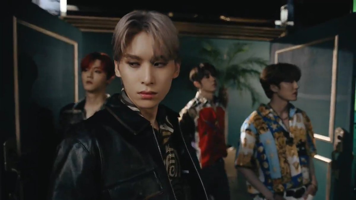 hazyphet's tweet photo. ��วยมาก ยูแทยังงงงงงงง เหยียบชุ้นเรยค่ะ!
#SF9 
#9loryUS 
#SummerBreeze 
#에스에프나인 
#여름향기가날춤추게해 https://t.co/yQcs6SZe2S
