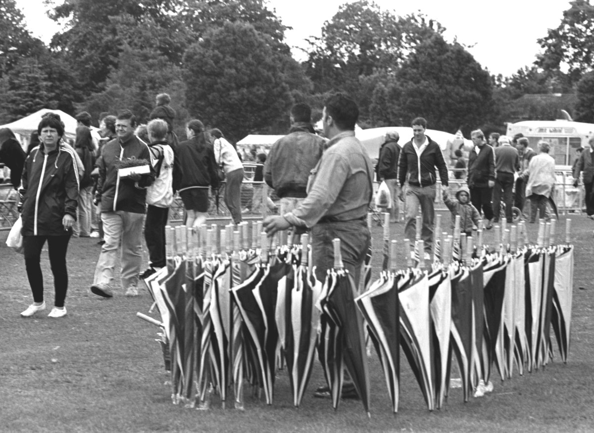 BexleyArchives's tweet photo. #WednesdayThoughts According to the legend of St. #Swithin, if it #rains today, it will be the start of forty days of rain. This guy at the Bexley Show isn't going to be caught out if the heavens open in 1992. @LBofBexley @BexleyLibraries @bexleymagazine @HallPlaceBexley https://t.co/xoeZLKENqc
