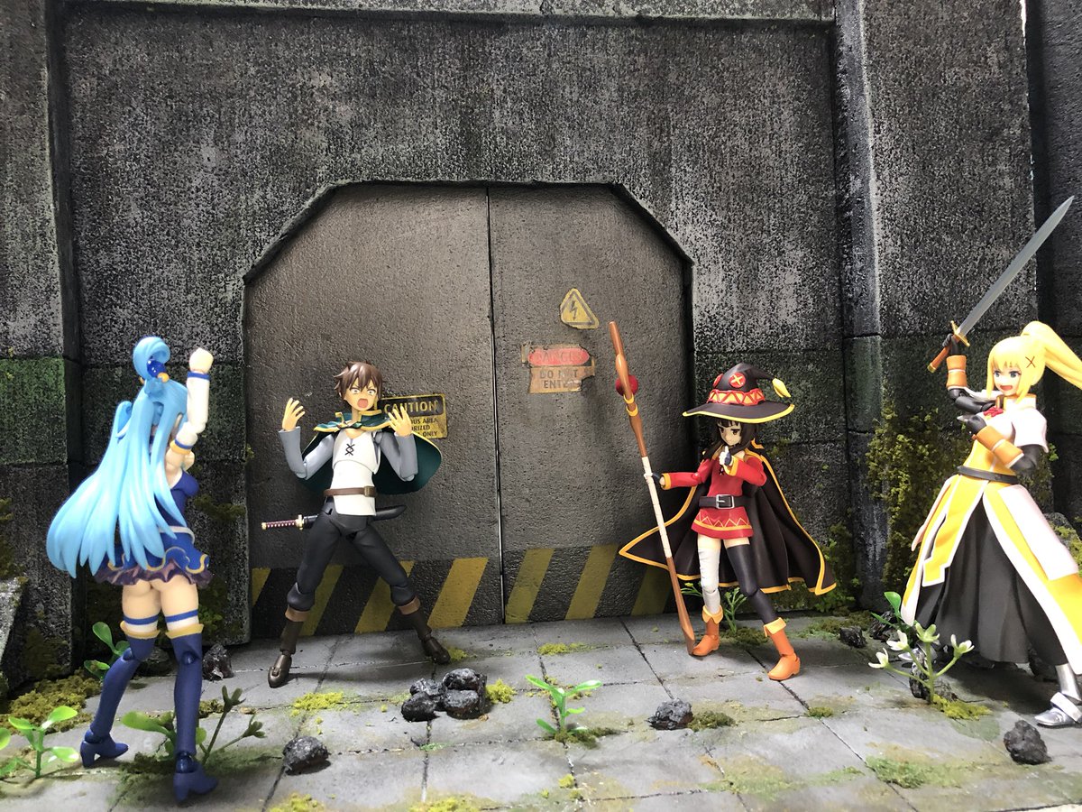 トサマ No Twitter 1 12フィギュア用ジオラマ 絶対にヤバイ遺跡 忘却された研究所 完成致しました ๑ ᴗ و 全長1m超えの大型ジオラマです 入り口は風化した遺跡風に 内側はsfチックな研究施設になっています 写真の枚数が多いので枝に続きます