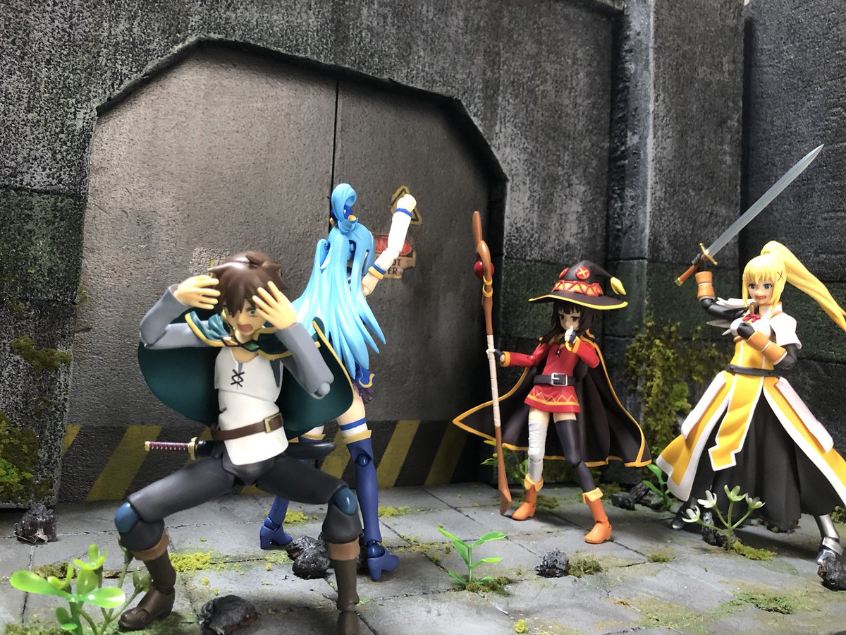 トサマ 1 12フィギュア用ジオラマ 絶対にヤバイ遺跡 忘却された研究所 完成致しました ๑ ᴗ و 全長1m超えの大型ジオラマです 入り口は風化した遺跡風に 内側はsfチックな研究施設になっています 写真の枚数が多いので枝に続きます