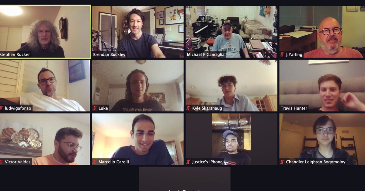 BrendanDrums's tweet photo. chatting about drums and life with some of the faculty members and students from the University of Miami: “Frost School of Music”. @steverucker #counseling #drumhang https://t.co/jGv25XYGSJ