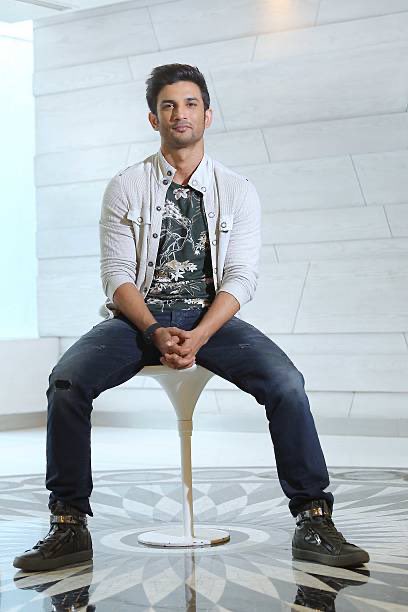 _whatsinthenews's tweet image. #SushantSinghRajput was not only known for his spectacular acting skills but was known to have an #intelligentmind. #ripbrilliantman #sushantsinghrajput #smile #justiceforsushantsinghrajput #justiceforsushantforum