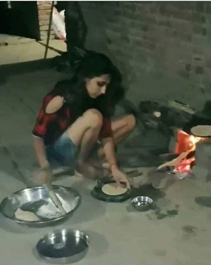 richavashisth7's tweet image. टिक-टॉक बैन होने के बाद धीरे-धीरे अपने काम पर लौट रहे हैं कलाकार 😂😂 #ModiBlockedChiniApps #tiktokbanindia