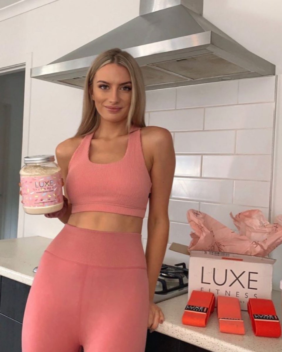 teststatuser's tweet image. LUXE turns 4! 🥳 our Limited Edition Birthday Cake Protein Powder is now available separately! Grab it while you can, this flavour sells out fast every year x @katieidkk