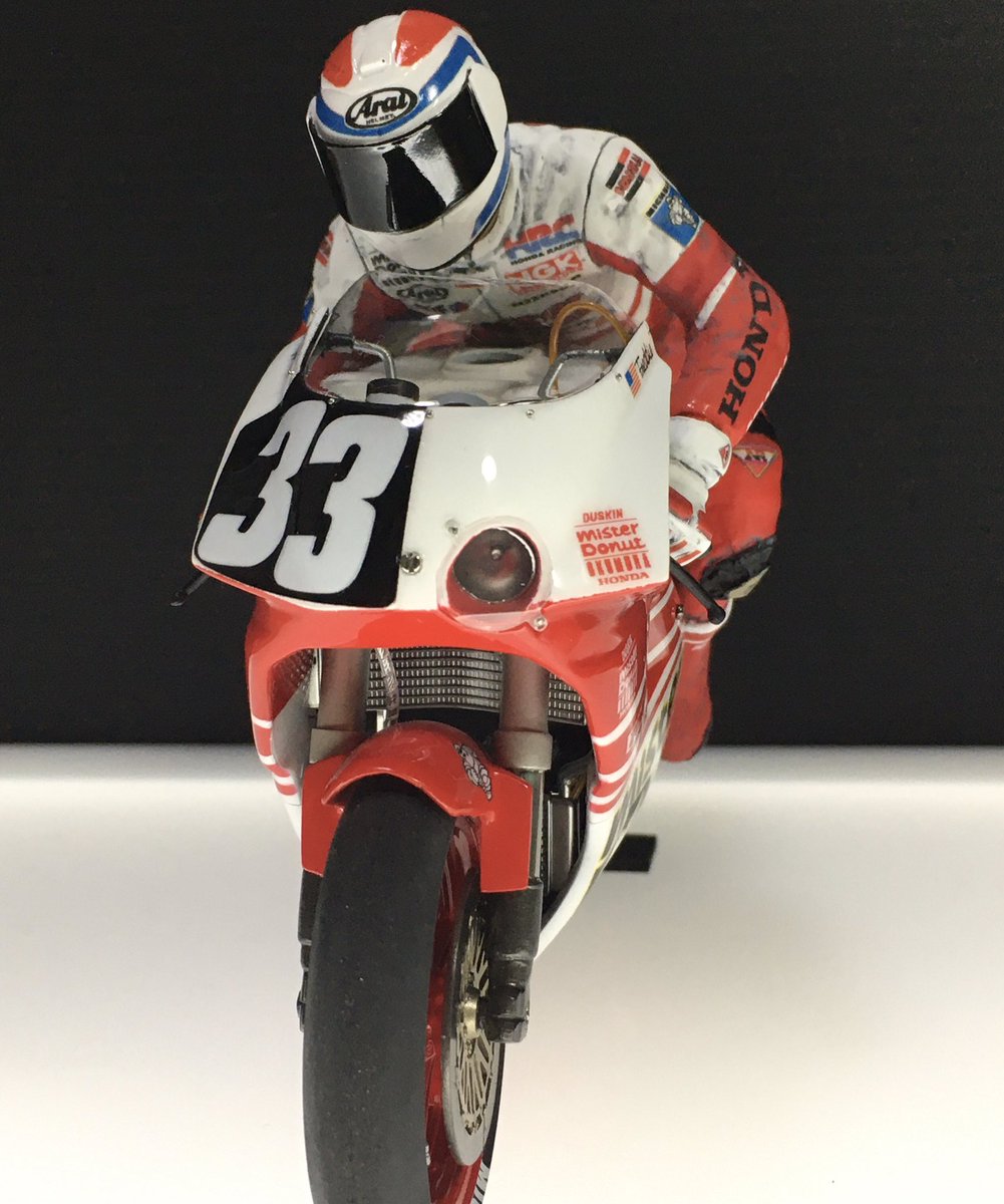 92 RVF750 ミスタードーナツ フレディー・スペンサー完成しました