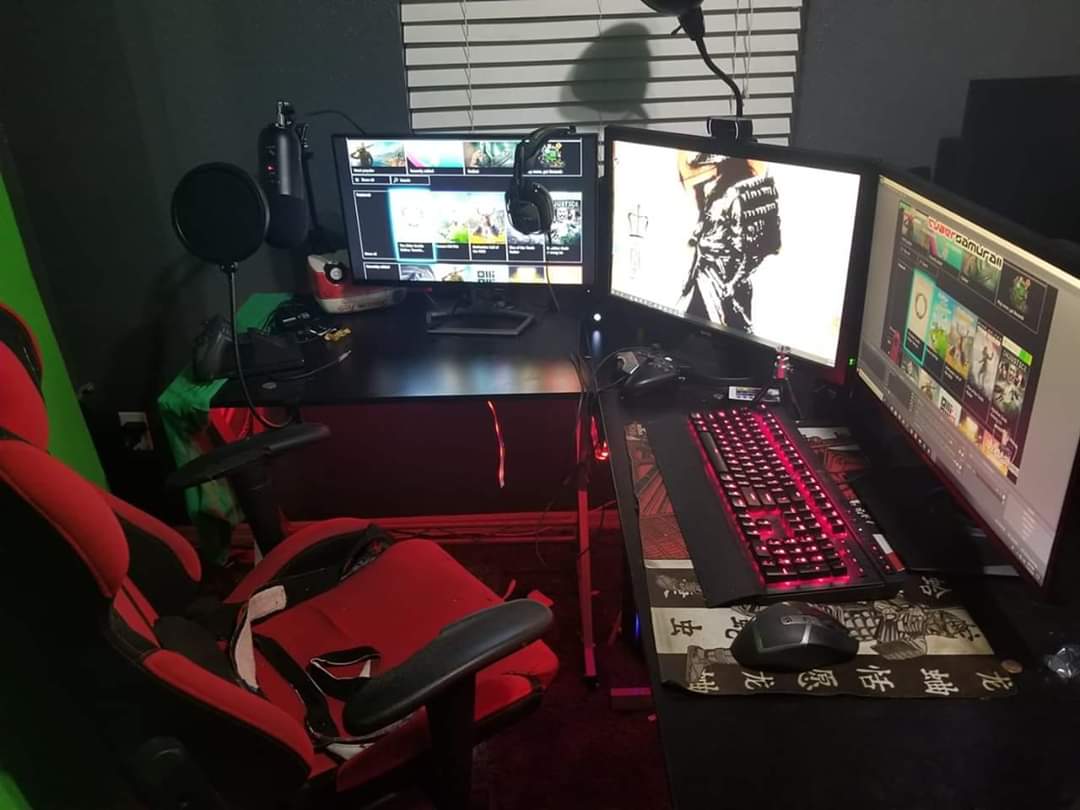 CyberSamuraiiii's tweet photo. #oldsetup https://t.co/XhQJhFttbG