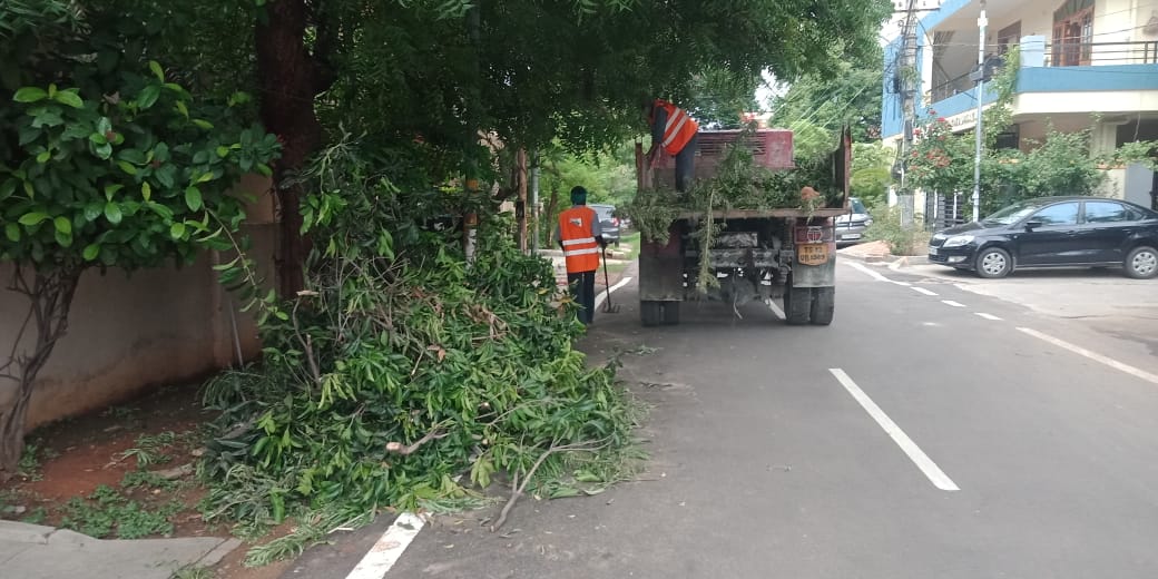 DC-RCP & PTC (@bhojaraju_k) on Twitter photo Swachh Namaskar π,
Monsoon team working in various locations of RC PURAM.
#CleanIndiaGreenIndia
#SwachhBharat
<a href="/GHMCOnline/">GHMC</a>
<a href="/ZC_SLP/">ZC SERILINGAMPALLY ZONE GHMC</a>
<a href="/acitghmc/">AC(IT)-GHMC</a>
<a href="/bonthurammohan/">Dr. Bonthu Rammohan</a>
@KTRTRS Swachh Namaskar π,
Monsoon team working in various locations of RC PURAM.
#CleanIndiaGreenIndia
#SwachhBharat
<a href="/GHMCOnline/">GHMC</a>
<a href="/ZC_SLP/">ZC SERILINGAMPALLY ZONE GHMC</a>
<a href="/acitghmc/">AC(IT)-GHMC</a>
<a href="/bonthurammohan/">Dr. Bonthu Rammohan</a>
@KTRTRS