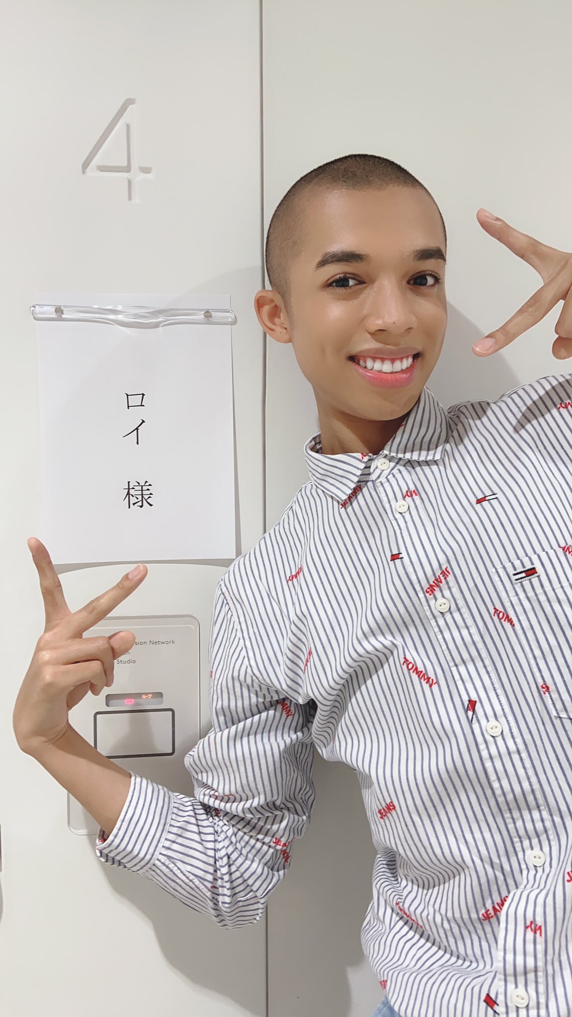 ロイ Tiktok モデル プロフィール ハーフでイケメンだけどオネエなの 気になるネタが大集合