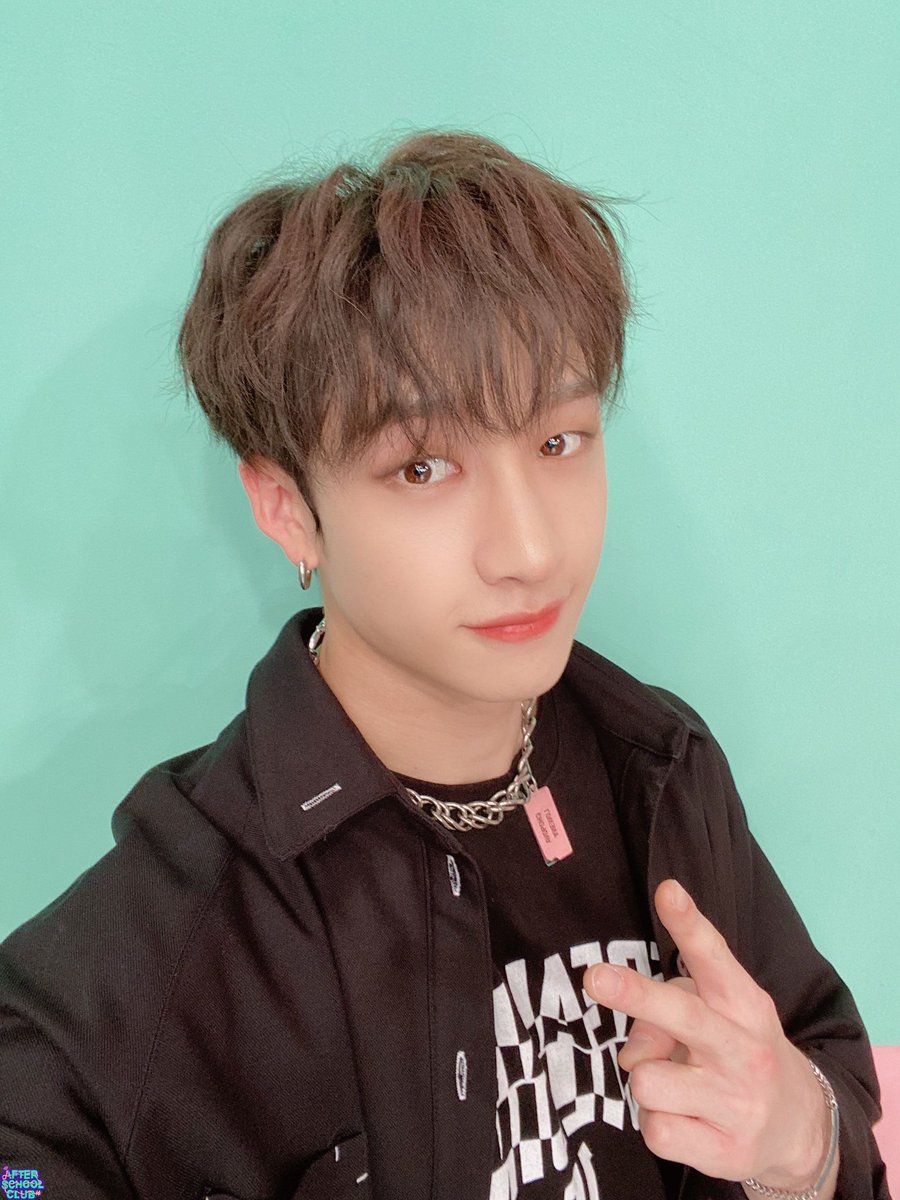 arirang_ASC's tweet photo. [SKZ]
그니까 우리 스키즈 오늘도 너무 잘하고 가지 않았나요? 데뷔 때부터 그랬지만 점점 시간이 지날수록 완성형 프로 아이돌이 되어가면서 생방송도, 멘트도, 리액션도 어느 것 하나 빠짐없이 다 너 무 잘 해 요 🥺😭 에엣씨 평생 스키즈할래요 ◕‿◕
⠀
#STRAYKIDS_ASC #STRAYKIDS @Stray_Kids https://t.co/tVld0ocqtm