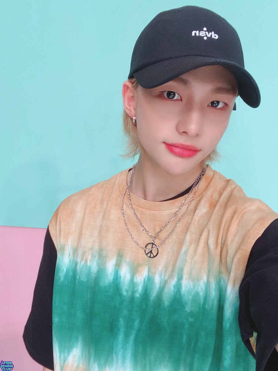 arirang_ASC's tweet photo. [SKZ]
그니까 우리 스키즈 오늘도 너무 잘하고 가지 않았나요? 데뷔 때부터 그랬지만 점점 시간이 지날수록 완성형 프로 아이돌이 되어가면서 생방송도, 멘트도, 리액션도 어느 것 하나 빠짐없이 다 너 무 잘 해 요 🥺😭 에엣씨 평생 스키즈할래요 ◕‿◕
⠀
#STRAYKIDS_ASC #STRAYKIDS @Stray_Kids https://t.co/tVld0ocqtm