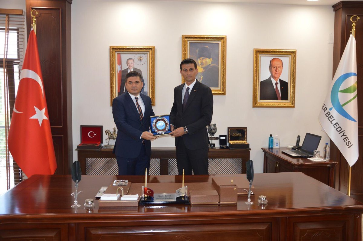 Eskişehir/Çifteler belediye başkanımız Sn Kadir BIYIK ı makamında ziyaretim..Misafirperverliğinden ve desteklerinden dolayı teşekkür ederim...

Dik baş Tok karın Mutlu yarın..🇹🇷<a href="/KadirBIYIK/">Kadir BIYIK</a>