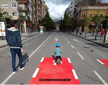 caminoescolar's tweet photo. Covid_19 y curso 2020-2021. Entornos escolares seguros, saludables y sostenibles junto a la promoción de la movilidad activa, algunas de las claves del nuevo curso. 
->En el Blog de Camino Escolar. https://t.co/dnztENU3D6 https://t.co/u69bi3hhlS