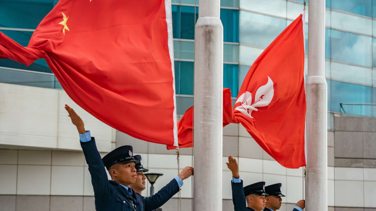 discoverchina01's tweet photo. The top decision-making body in China’s parliament has passed the contentious national security law for Hong Kong, according to a member of the Standing Committee of China’s National People’s Congress.
https://t.co/CaXYsxpKjq https://t.co/7avcVpnrtG