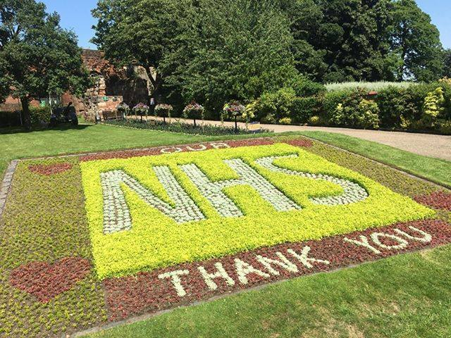 DarwinShopping's tweet photo. Stunning 😍 A few months ago @ShrewsburyTC installed this wonderful floral display to thank all NHS staff and key workers for their hard word during these difficult times 💙🌺 It's coming along quite nicely! #Shrewsbury #Shropshire #ThankYou https://t.co/VwD67TdMRW