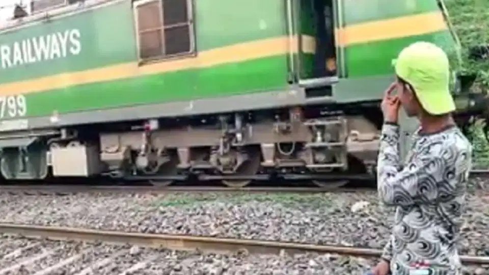 But suicide isn't the only thing killing youngsters on TikTok - with a string of teens dying in a gruesome bloodbath after trying to copy stunts.In one horror incident, a teenager and his friend were killed by a train while making a clip on train tracks in India.8/n