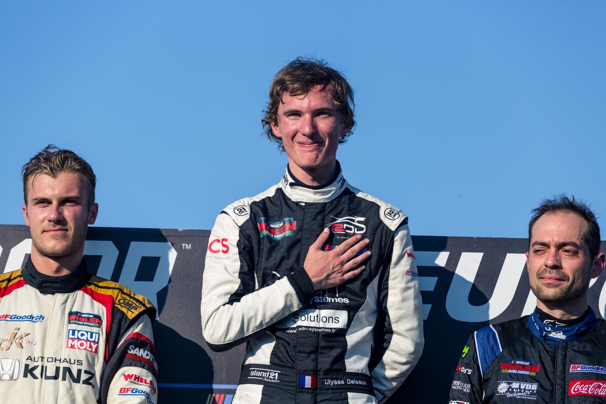 On this day in 2018, it was an <a href="/RDVCompetition/">Rdv Compétition</a> double at #ToursSpeedway! <a href="/FredGabillon/">Frédéric Gabillon</a> notched a record 5th ENPRO win at the French track, while <a href="/ulyssedelsaux10/">Ulysse Delsaux</a> grabbed is first win of the season in EN2

#NASCAR #EuroNASCAR #PureRacing #NWES