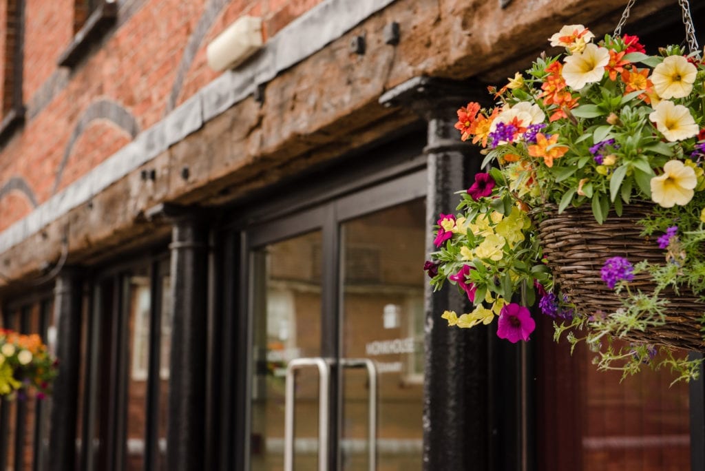 Monkhousemeet's tweet photo. Now that we are easing out of #lockdown, what steps are you taking to return to a sense of #normality?

Have you considered a flexible #workplacehub to bring your team together weekly/fortnightly/quarterly? #Shrewsburyvenue #shrewsburybusiness #shrewsbury #shropshirebusiness https://t.co/QjjB2Oa3Yr