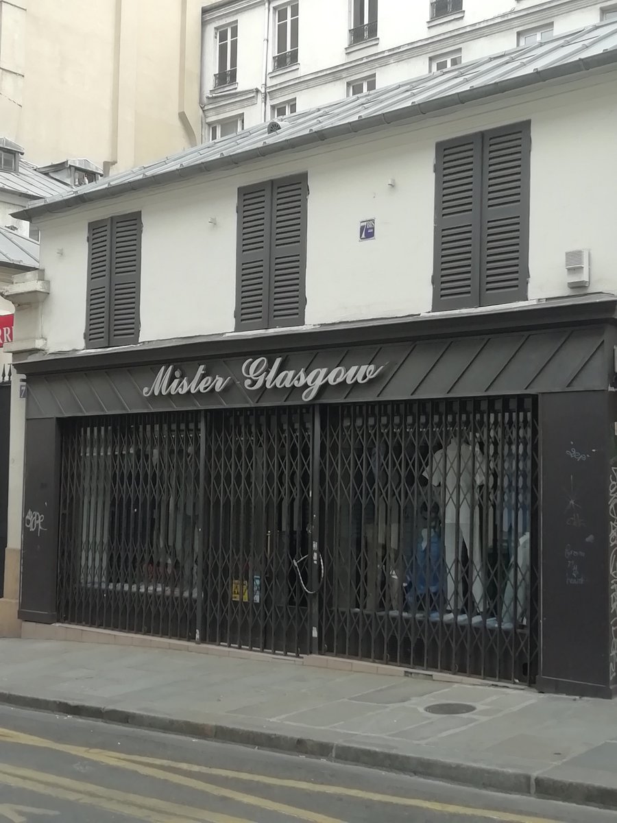 marjoriehache's tweet photo. #Glasgow PEEPS!
Find me the #weegie equivalent of this #Parisan shop (name) ...
#France #Ecosse #Scotland #Paris https://t.co/cab8qPPtpq