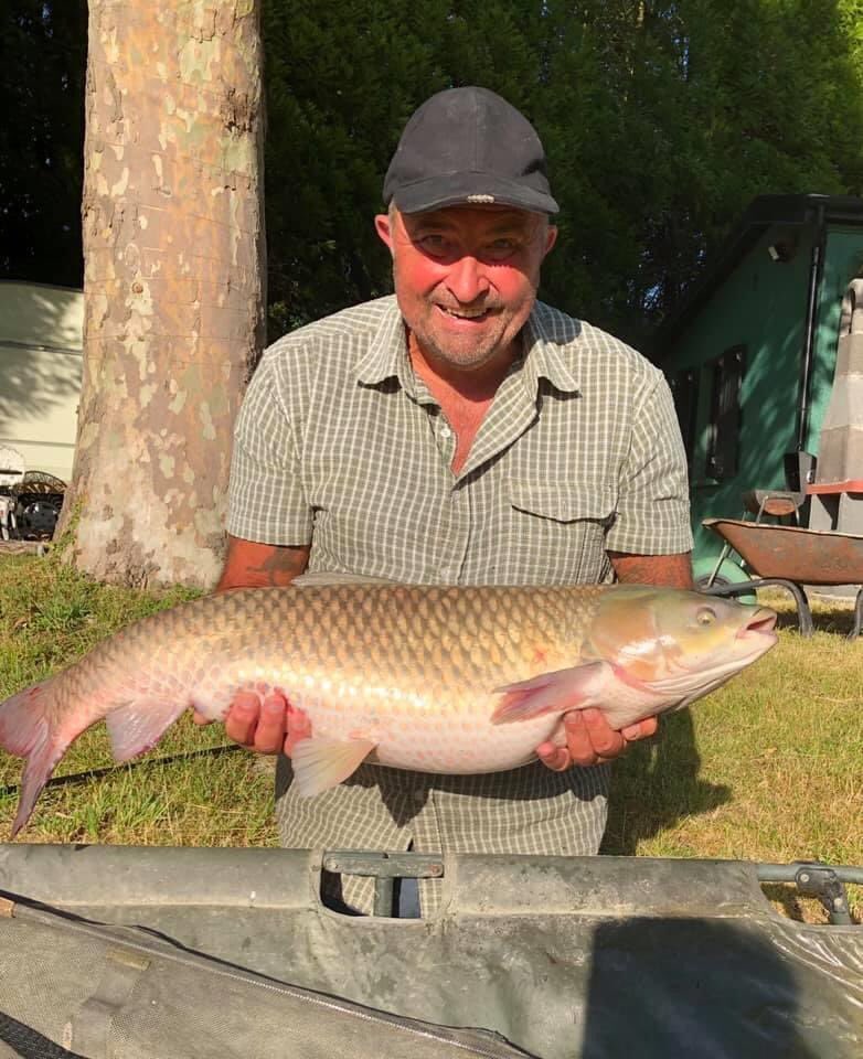Lakesarock's tweet photo. Sun set and early morning catch 🎣🎣 

Have you booked yet? We only have from the 24th October onwards this year and a few spaces next year! 

#carpfishing #carpsofinstagram #commoncarp #fishinginfrance #instacarp #livethesearch #mirrorcarp #grasscarp #fishinginfrance #francefish https://t.co/yUi8E0KNoM