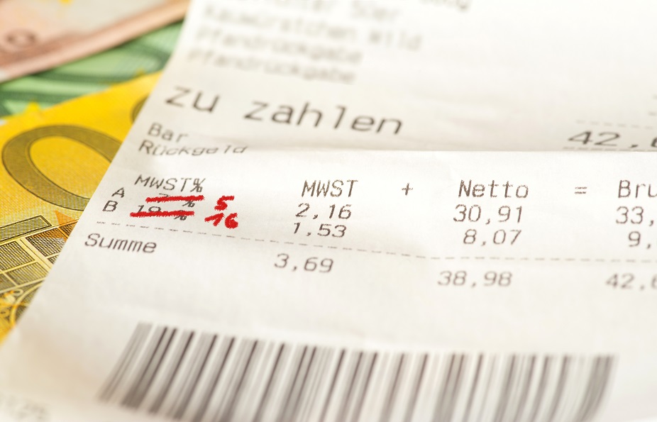 idealo_de's tweet photo. Wie ist es möglich, die Mehrwertsteuersenkung in eurem Onlineshop mit Hilfe eines Rabattes umzusetzen, ohne dabei große Anpassungen vorzunehmen? Unser Partner @Haendlerbund beantwortet es in einem Gastbeitrag.
https://t.co/cVizQZTK7P https://t.co/Bkpba5Ld4g
